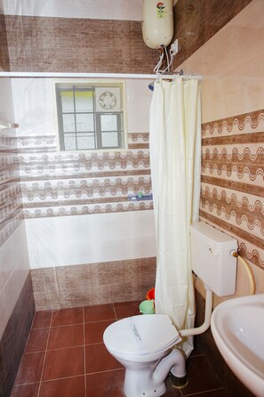 Chambre Supérieure, 1 lit double, terrasse | Salle de bain