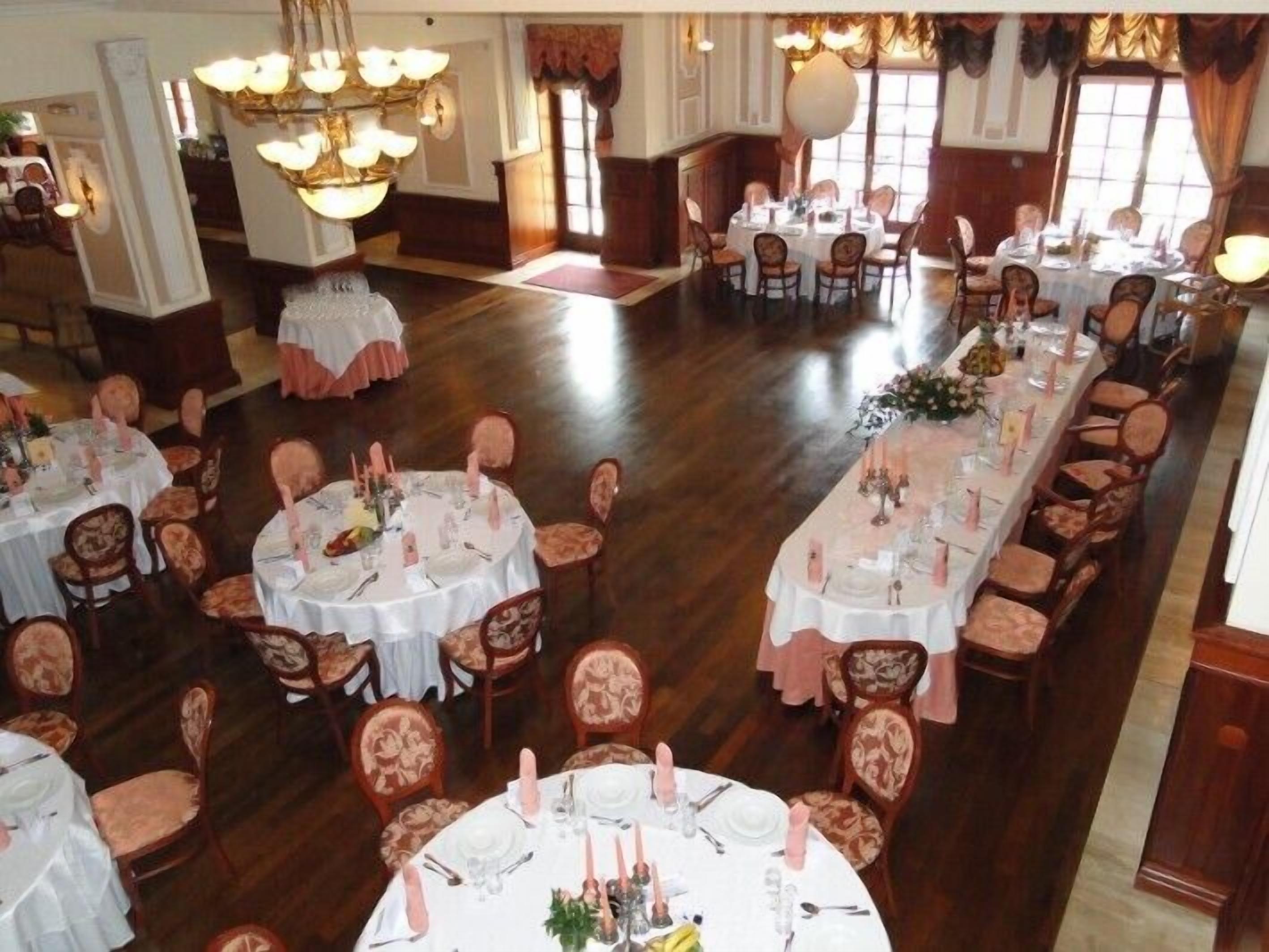 banquet hall