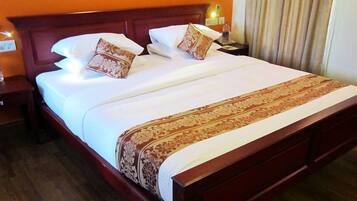 1 bedroom, premium bedding, rollaway beds