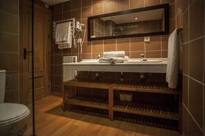 Hair dryer, towels