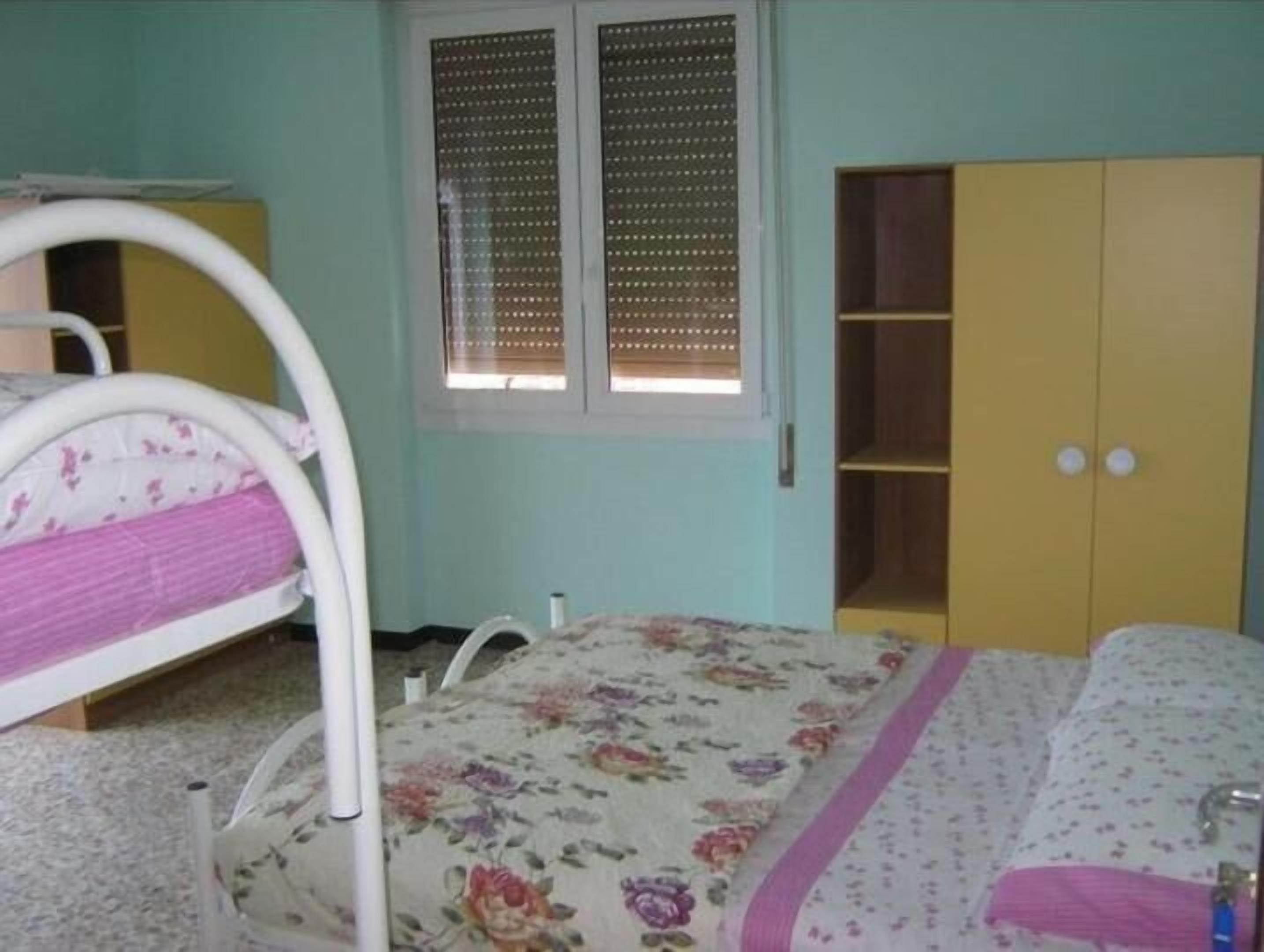 Premium bedding, desk, free WiFi, bed sheets