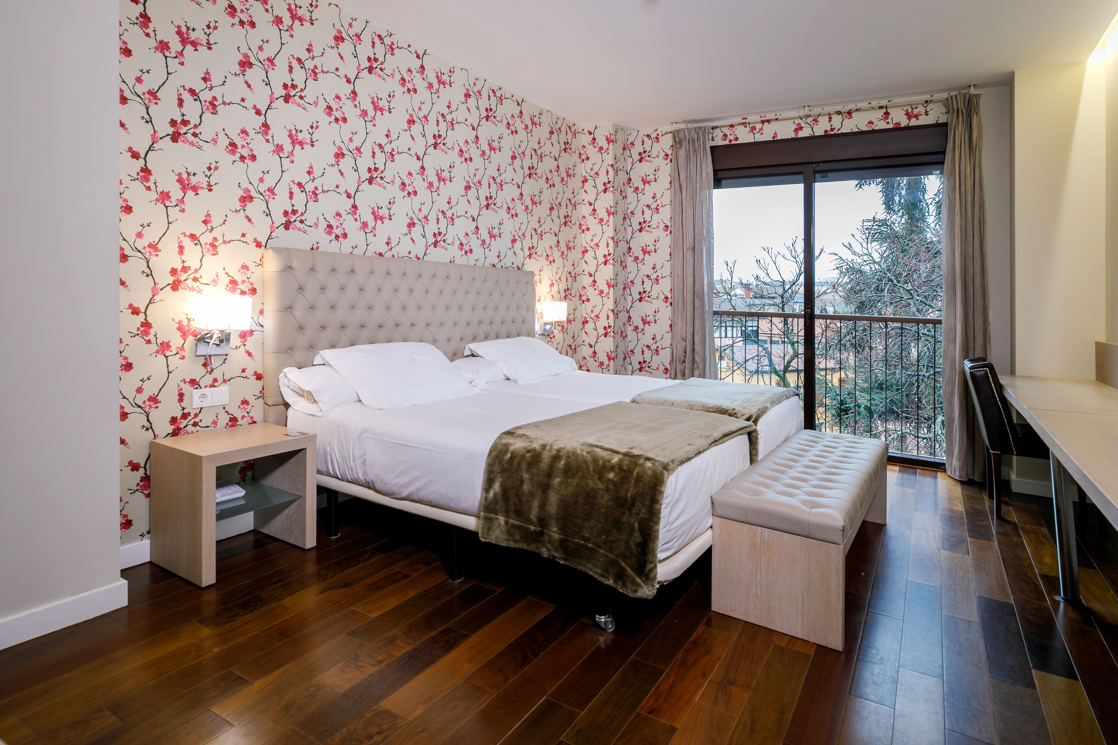 superior double room | minibar, in-room safe, individually decorated, desk