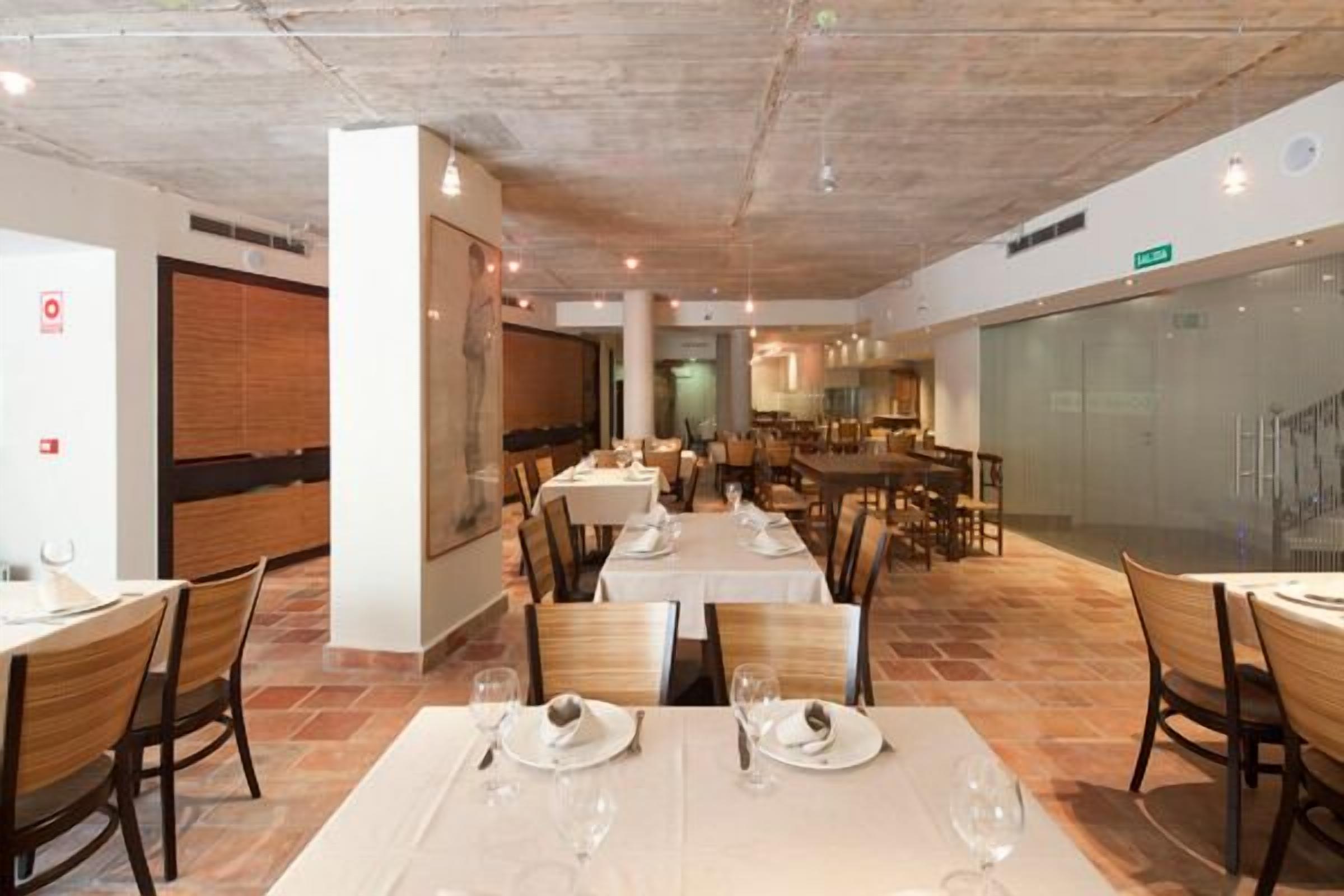 breakfast, lunch, dinner served; local cuisine