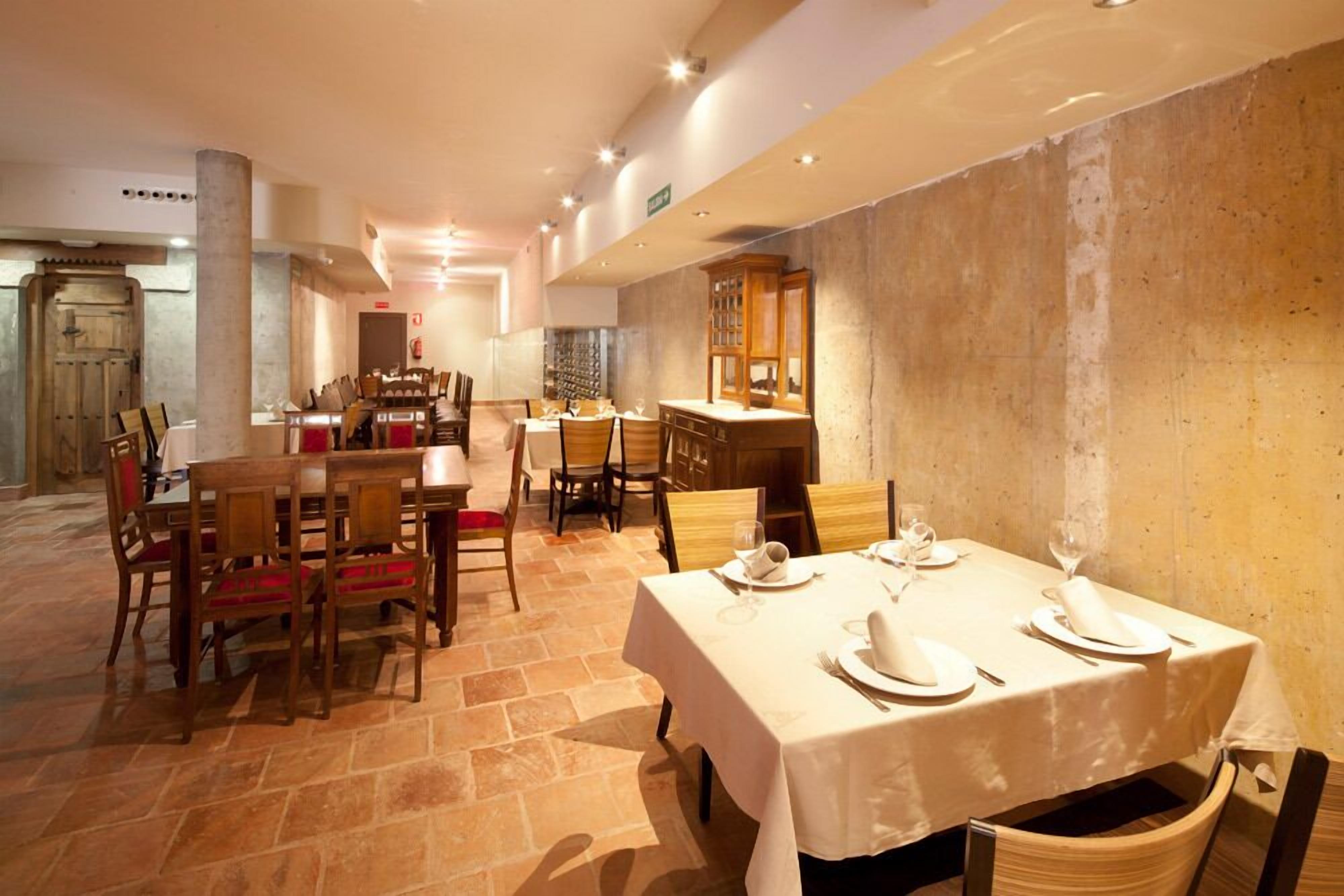 breakfast, lunch, dinner served; local cuisine