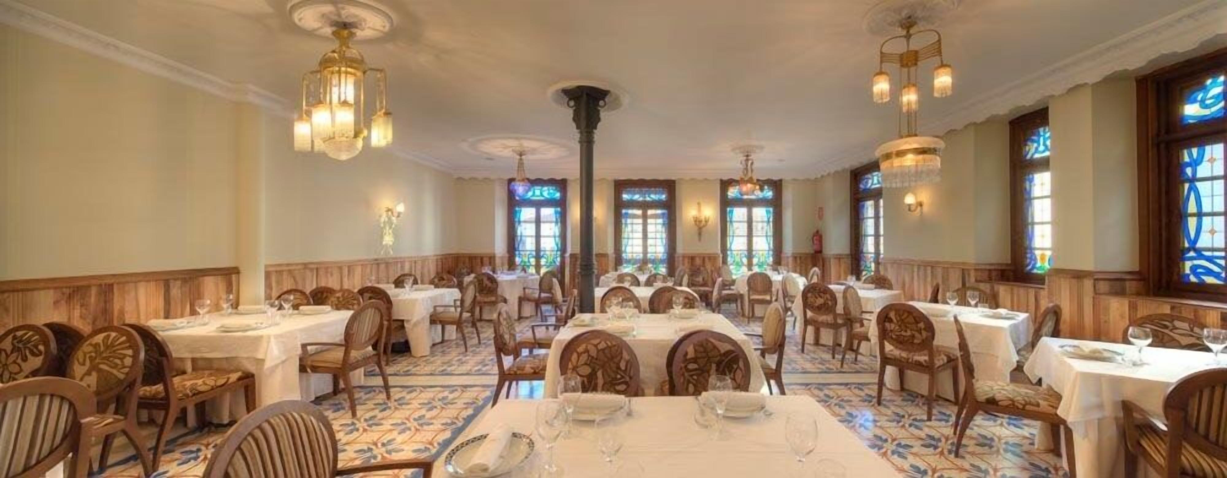 breakfast, lunch, dinner served; local cuisine