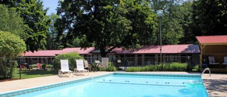 Seasonal outdoor pool