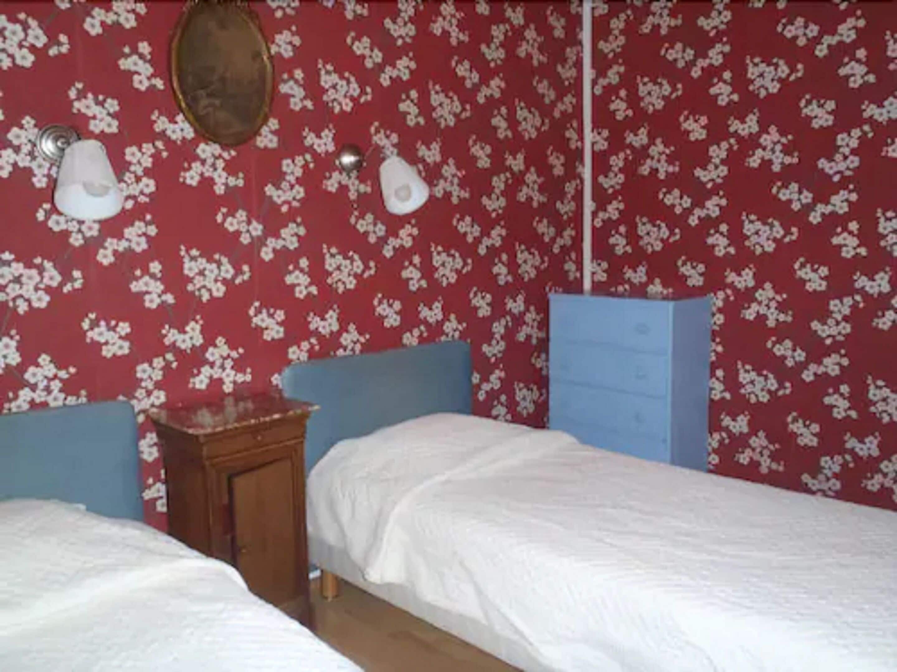 in-room safe, individually decorated, individually furnished, desk