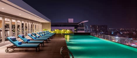 Outdoor pool, sun loungers