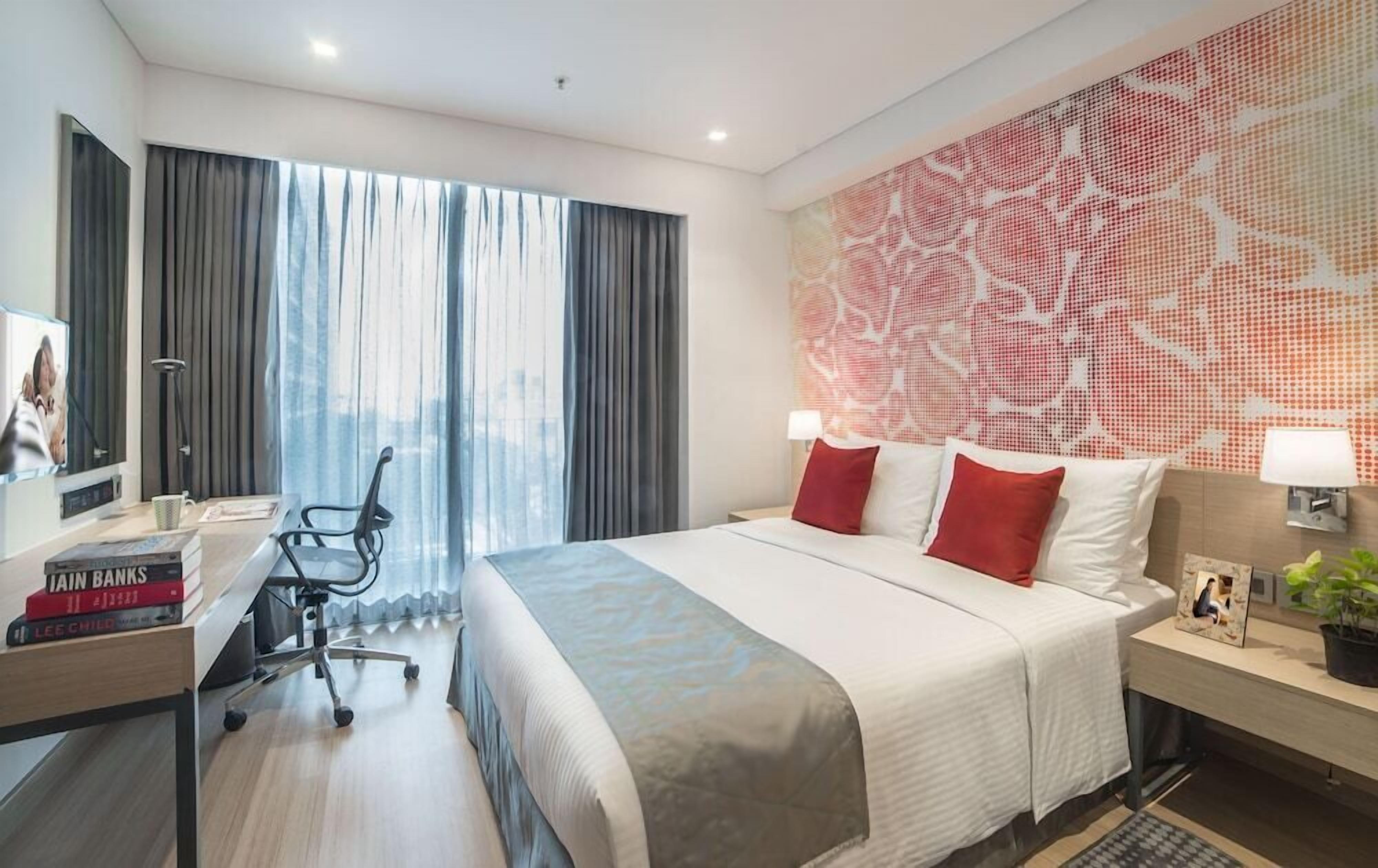 Premium bedding, in-room safe, individually furnished, desk