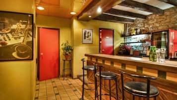 Bar (en la propiedad)