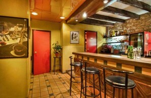 Bar (on property) - Hôtel Le Faubourg (Paris)