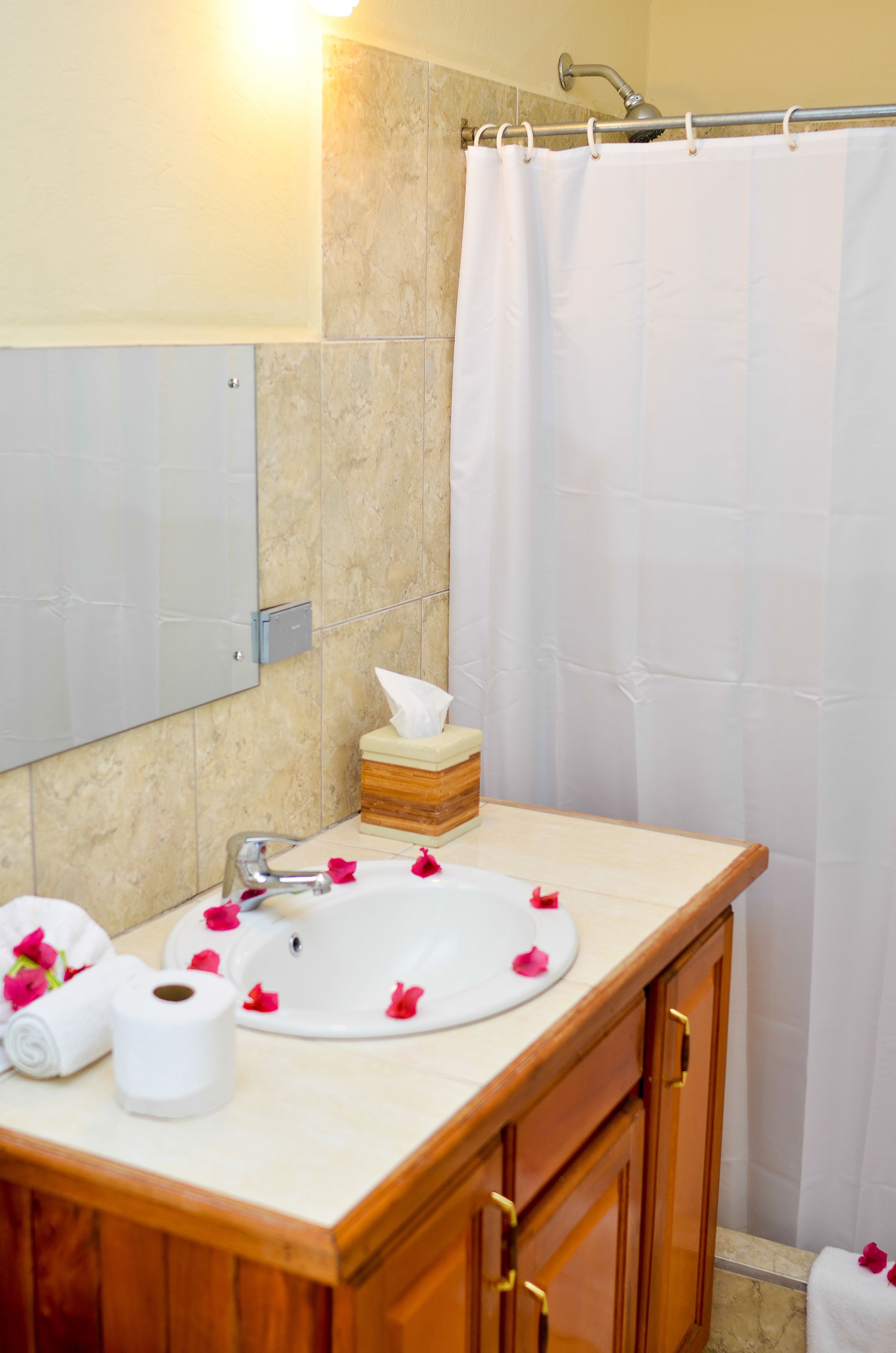 Double Room, 1 King Bed, Balcony | Bathroom sink