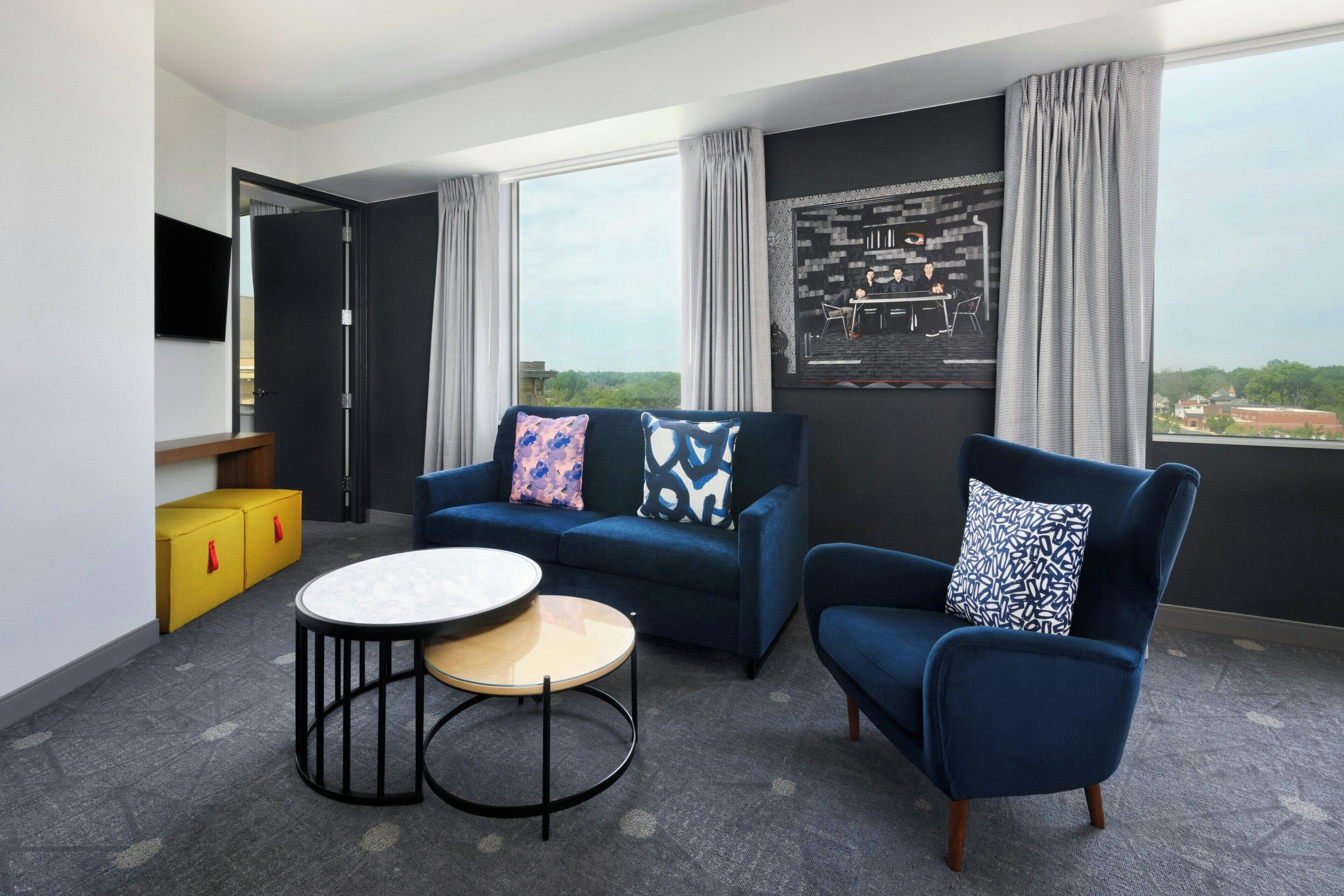 42-inch lcd tv with satellite channels, tv, netflix