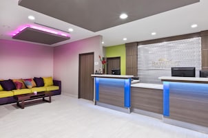 Ropa de cama de alta calidad y colchones con acolchado adicional