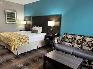 Premium bedding, pillowtop beds, desk, blackout drapes - Baymont by Wyndham Bryan College Station (Bryan)