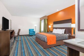 Premium bedding, desk, laptop workspace, iron/ironing board - Days Inn & Suites by Wyndham Katy (Katy)