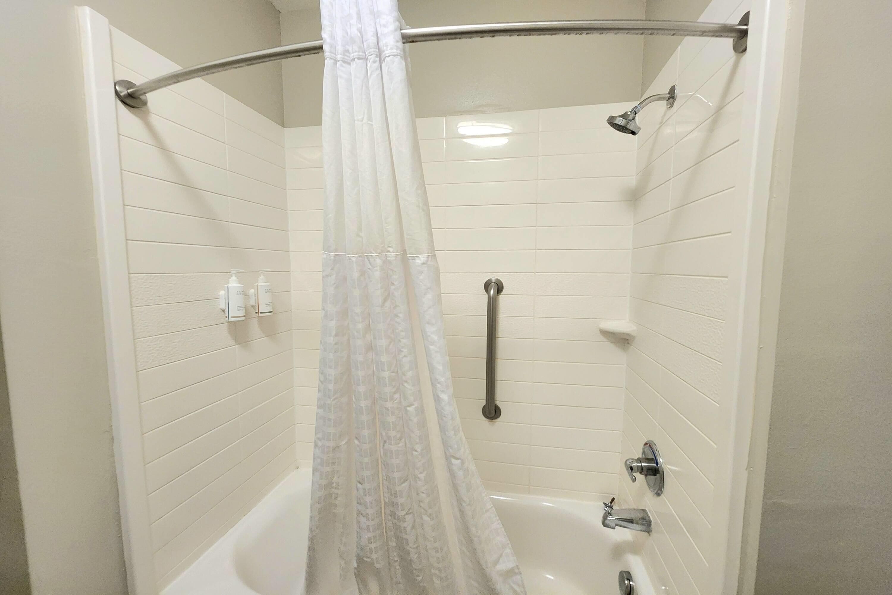 Salle de bain accessible aux personnes à mobilité réduite