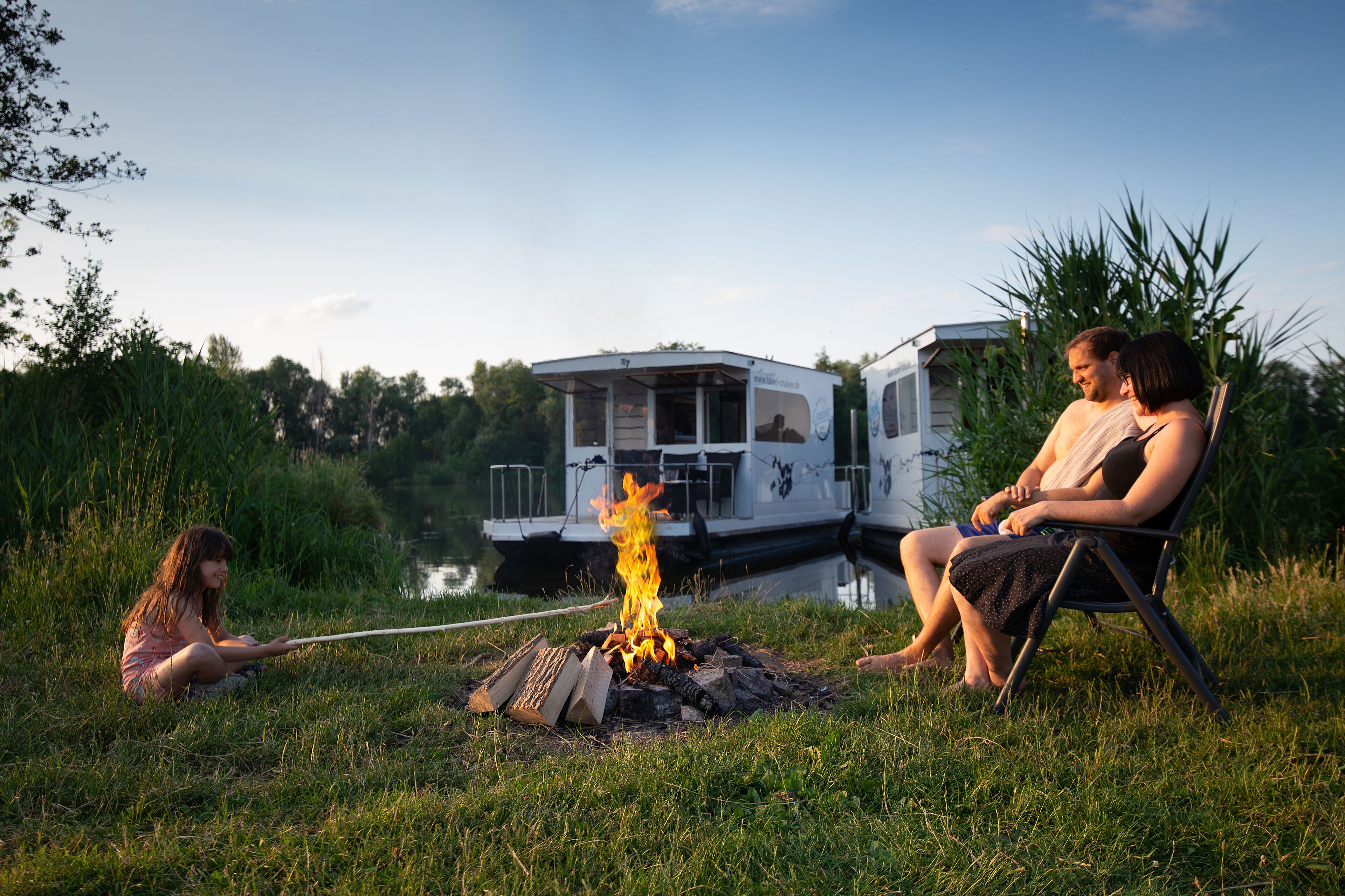 Photo - HAVEL-Cruiser Hausboot-Flöße mit Stil