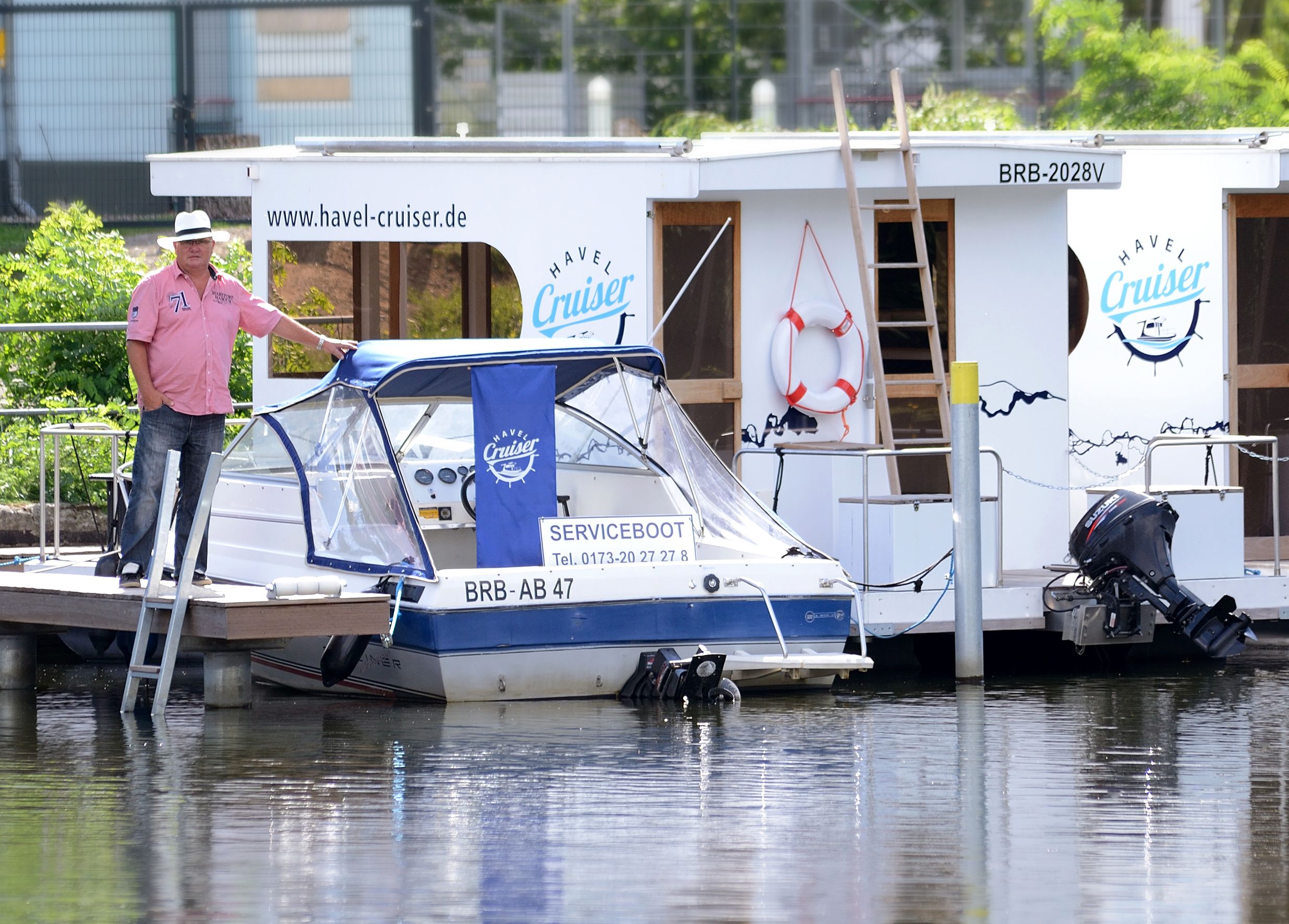 Photo - HAVEL-Cruiser Hausboot-Flöße mit Stil