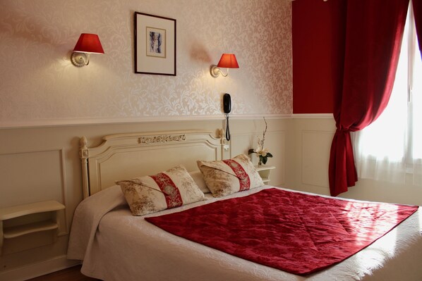 Family Room (adjoining rooms, non-connecting rooms) | Premium bedding, in-room safe, individually decorated