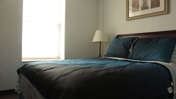Premium bedding, desk, soundproofing, free WiFi