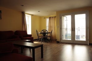 Living room - Beach Fantasy Boutique Condominiums (Old Orchard Beach)