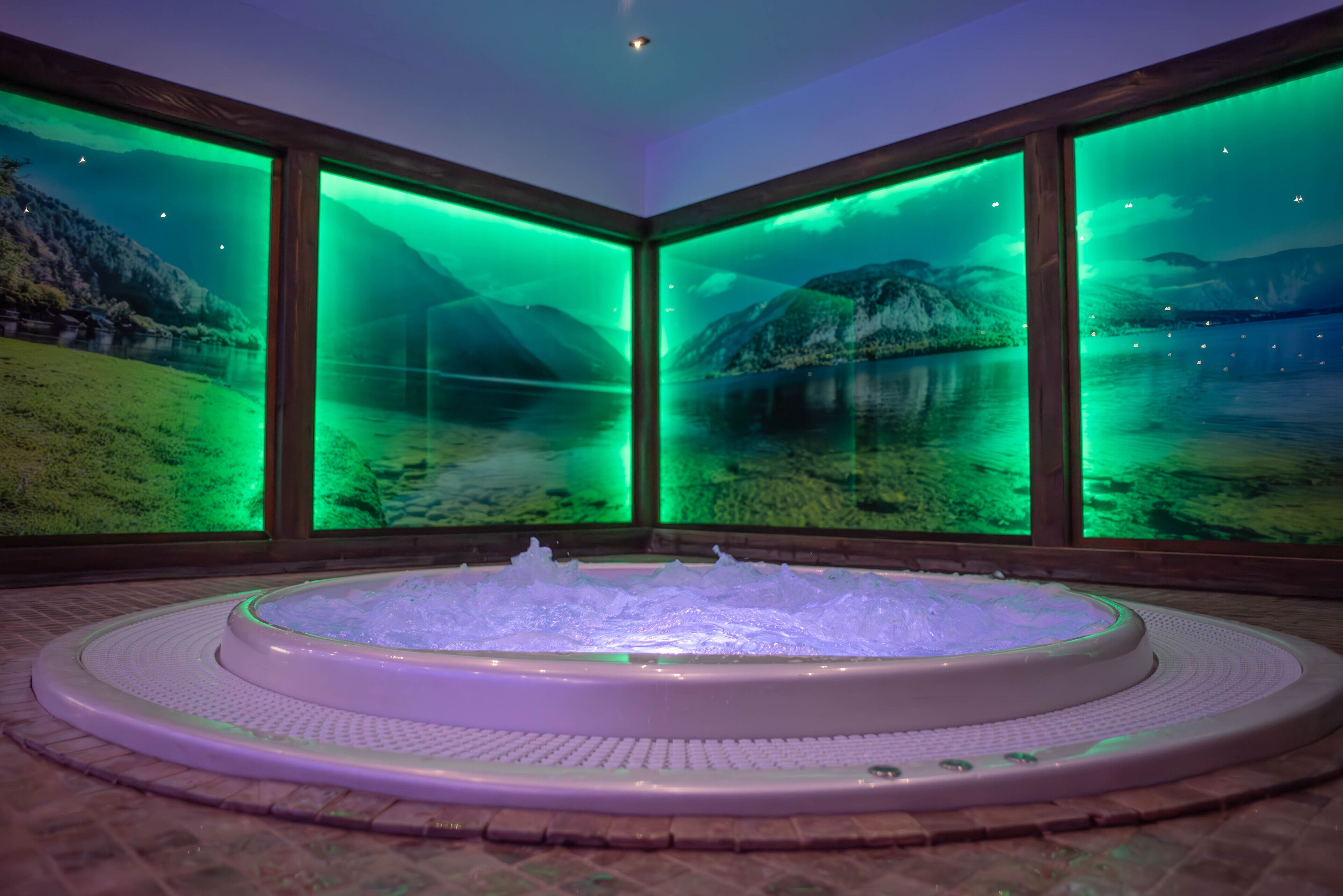 sauna, body treatments, aromatherapy, body wraps, facials