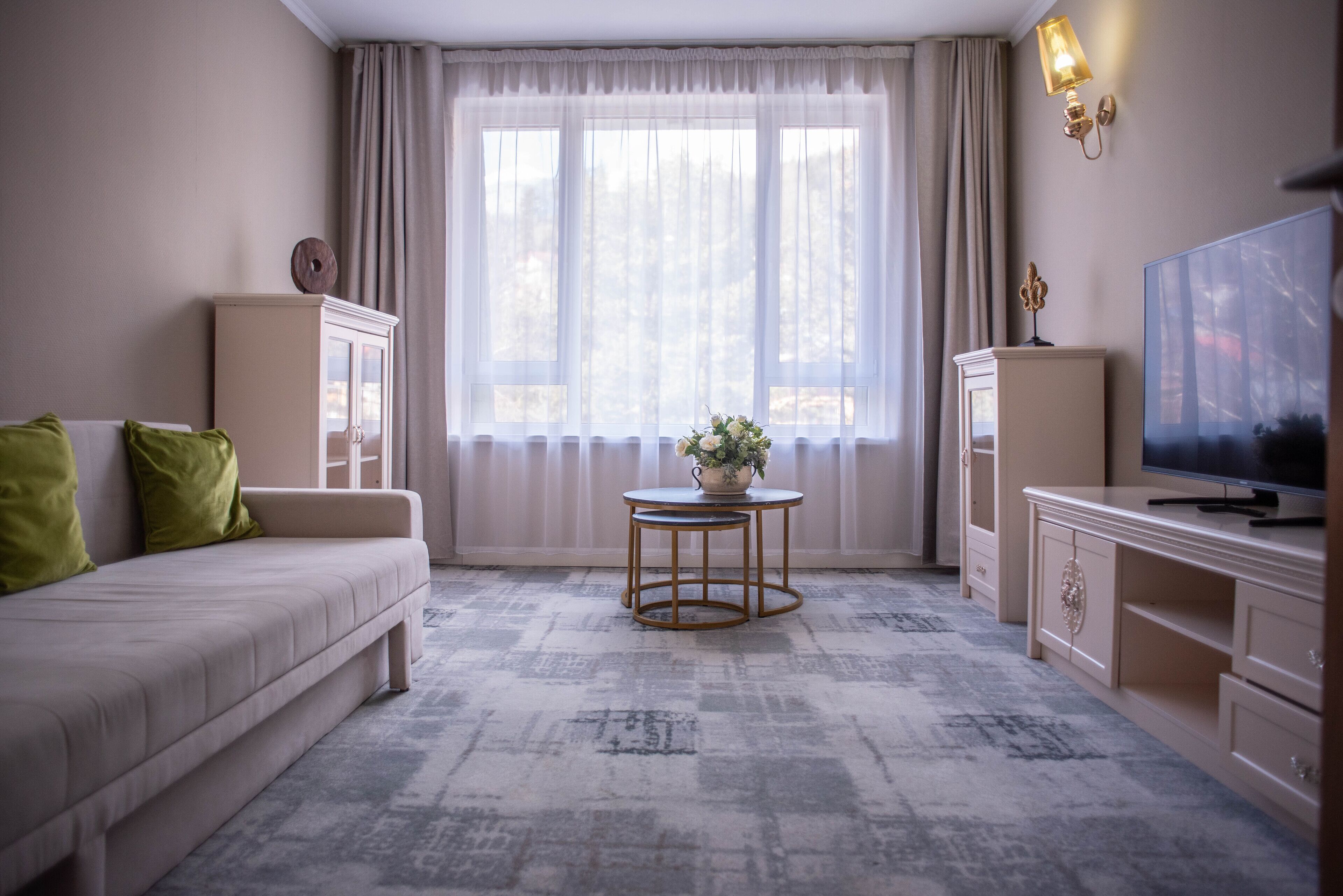 suite | 1 bedroom, minibar, in-room safe, desk