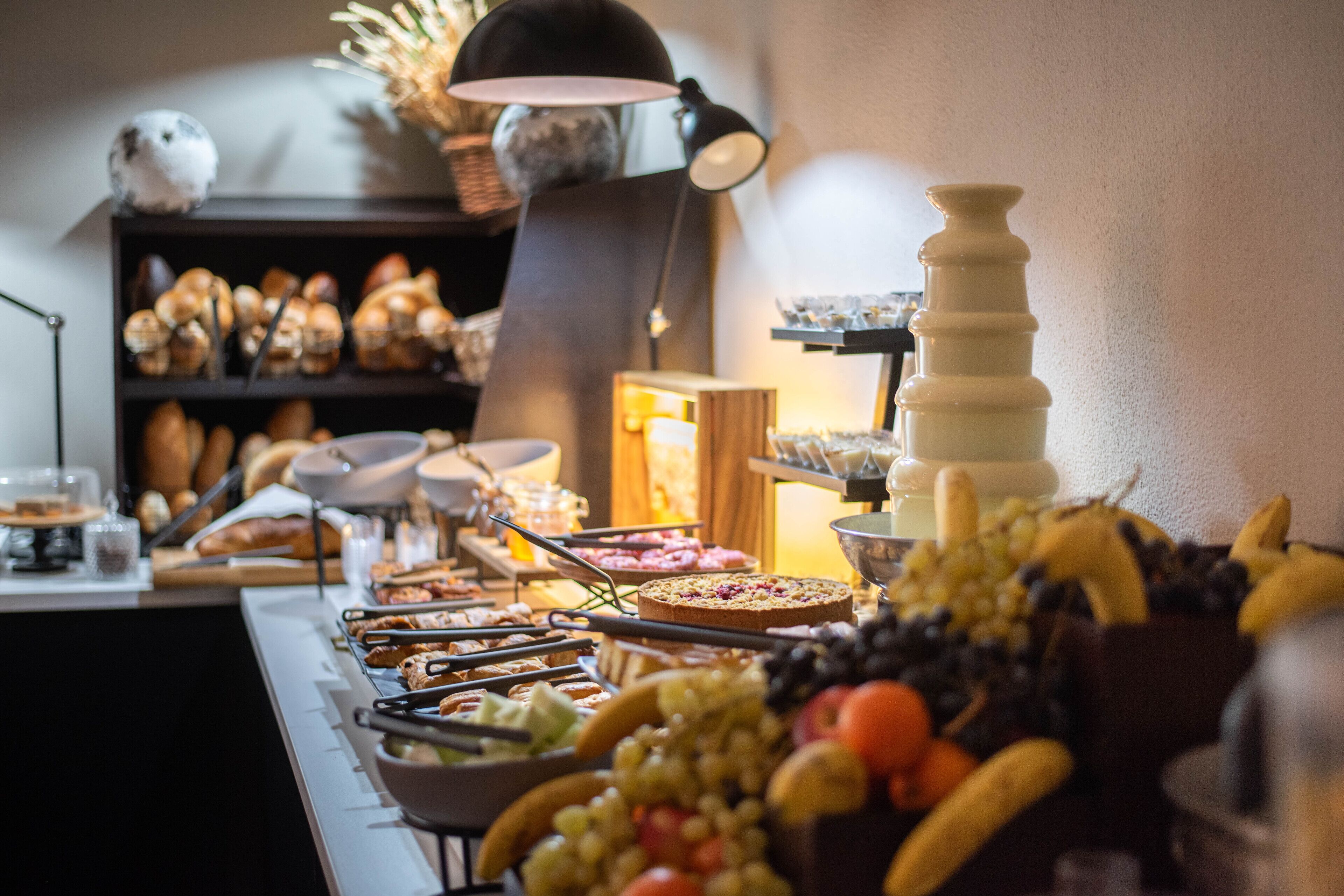 Colazione a buffet a pagamento, servita tutte le mattine 