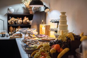 Daily buffet breakfast for a fee