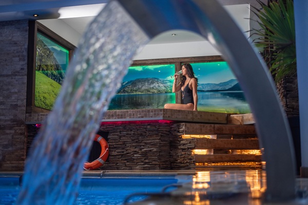 Sauna, body treatments, aromatherapy, body wraps, facials