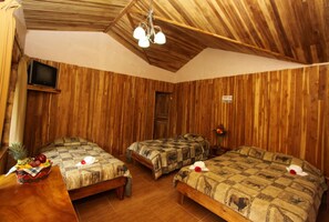 Premium bedding, in-room safe, desk, free rollaway beds - Historias Lodge (Monteverde)