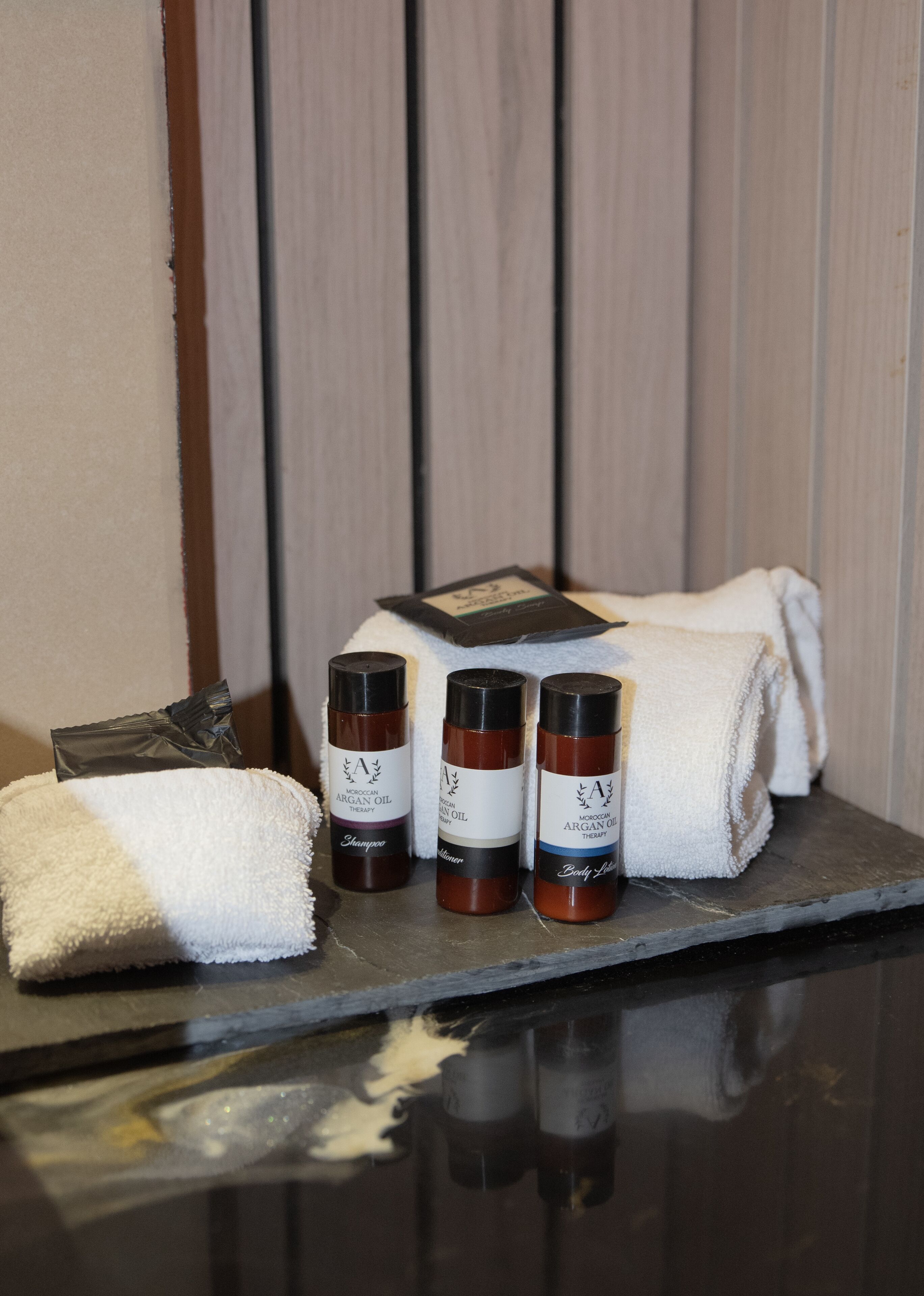 junior suite | bathroom | shower, free toiletries, hair dryer, towels