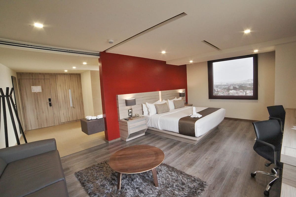 In-room safe, desk, soundproofing, iron/ironing board