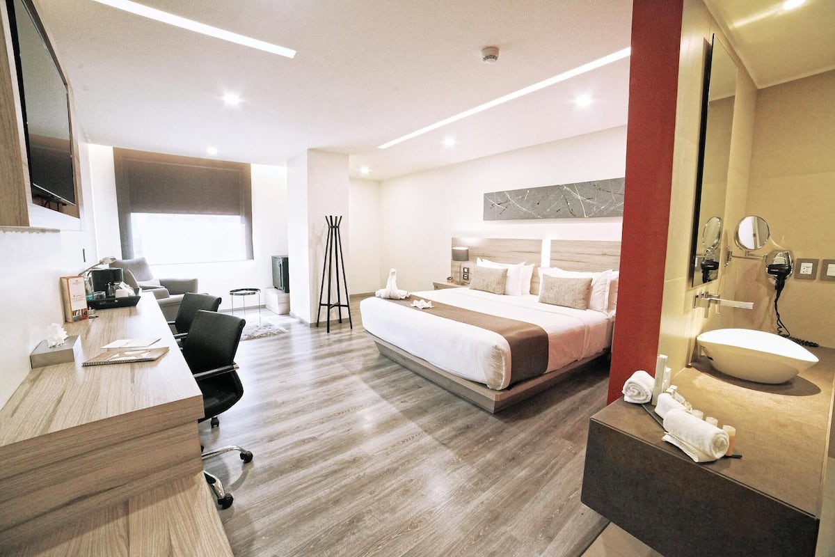 In-room safe, desk, soundproofing, iron/ironing board