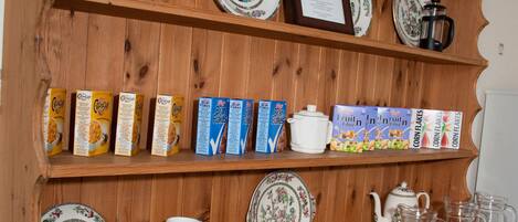 Free daily English breakfast