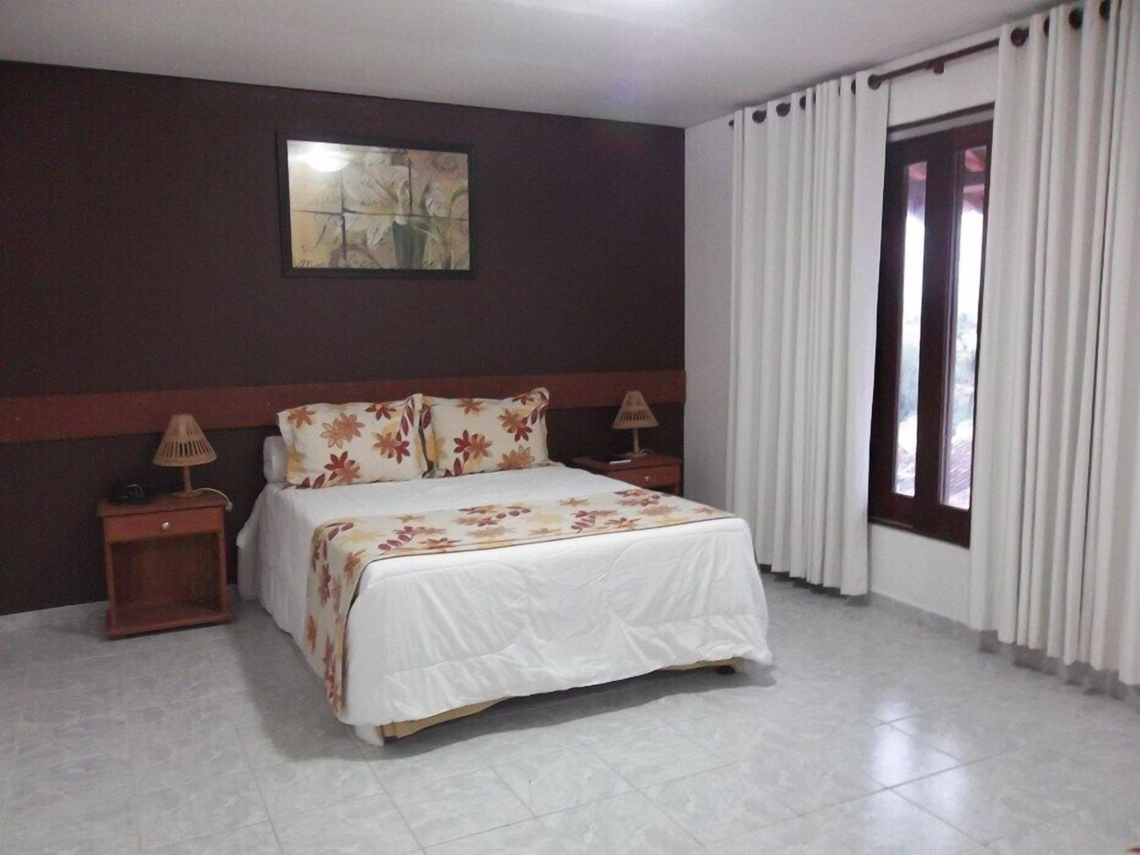 deluxe room | minibar, free cots/infant beds, free wifi, bed sheets