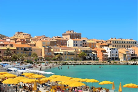 Beach nearby. Hôtel Liberata & Spa