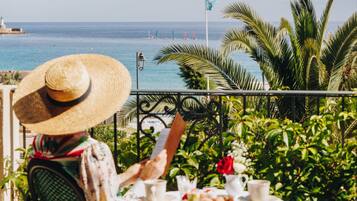 Phòng đôi Superior, quang cảnh biển | 1 phòng ngủ, bộ đồ giường cao cấp, minibar, két bảo mật tại phòng