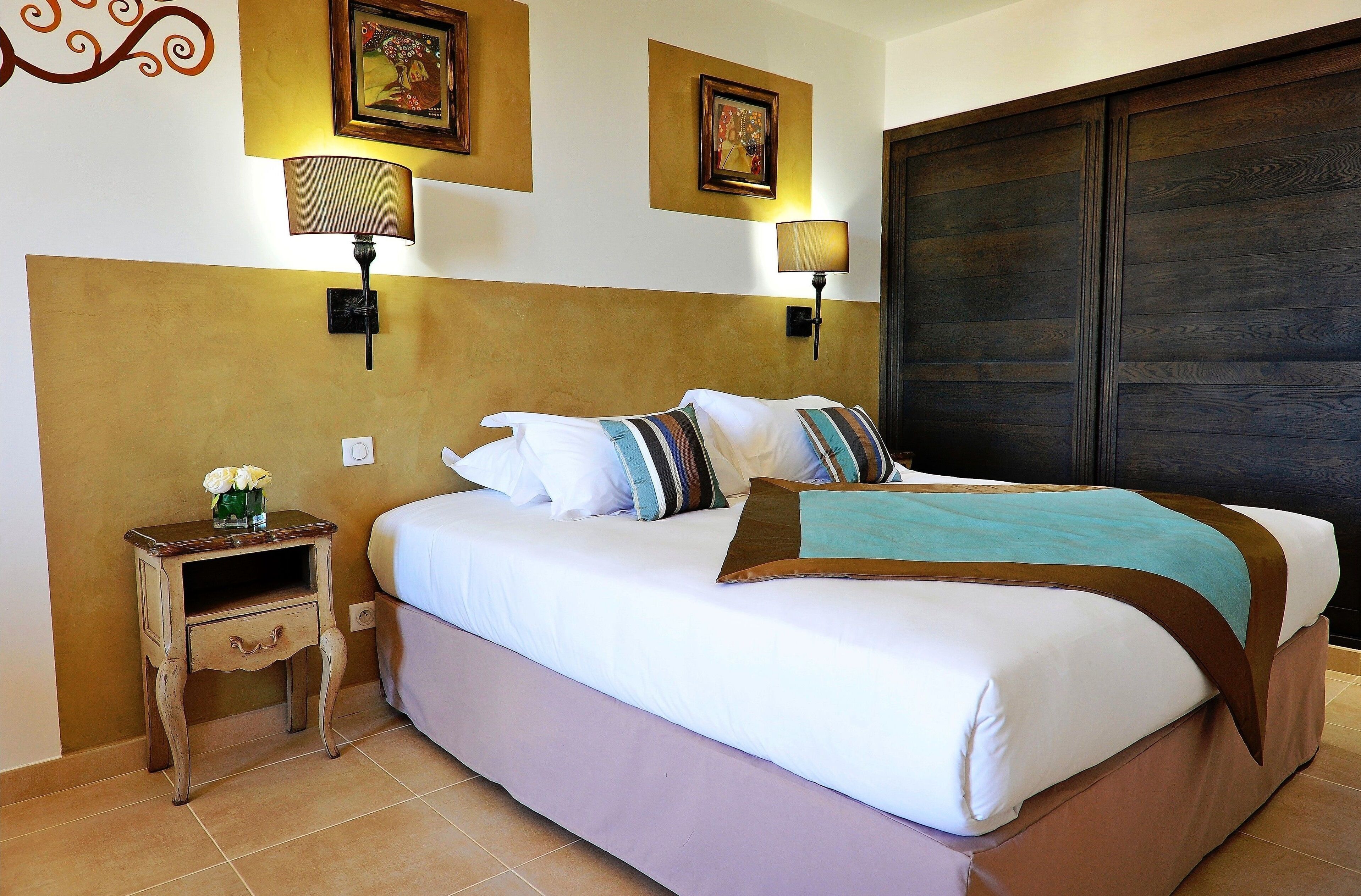 Premium bedding, minibar, in-room safe, desk