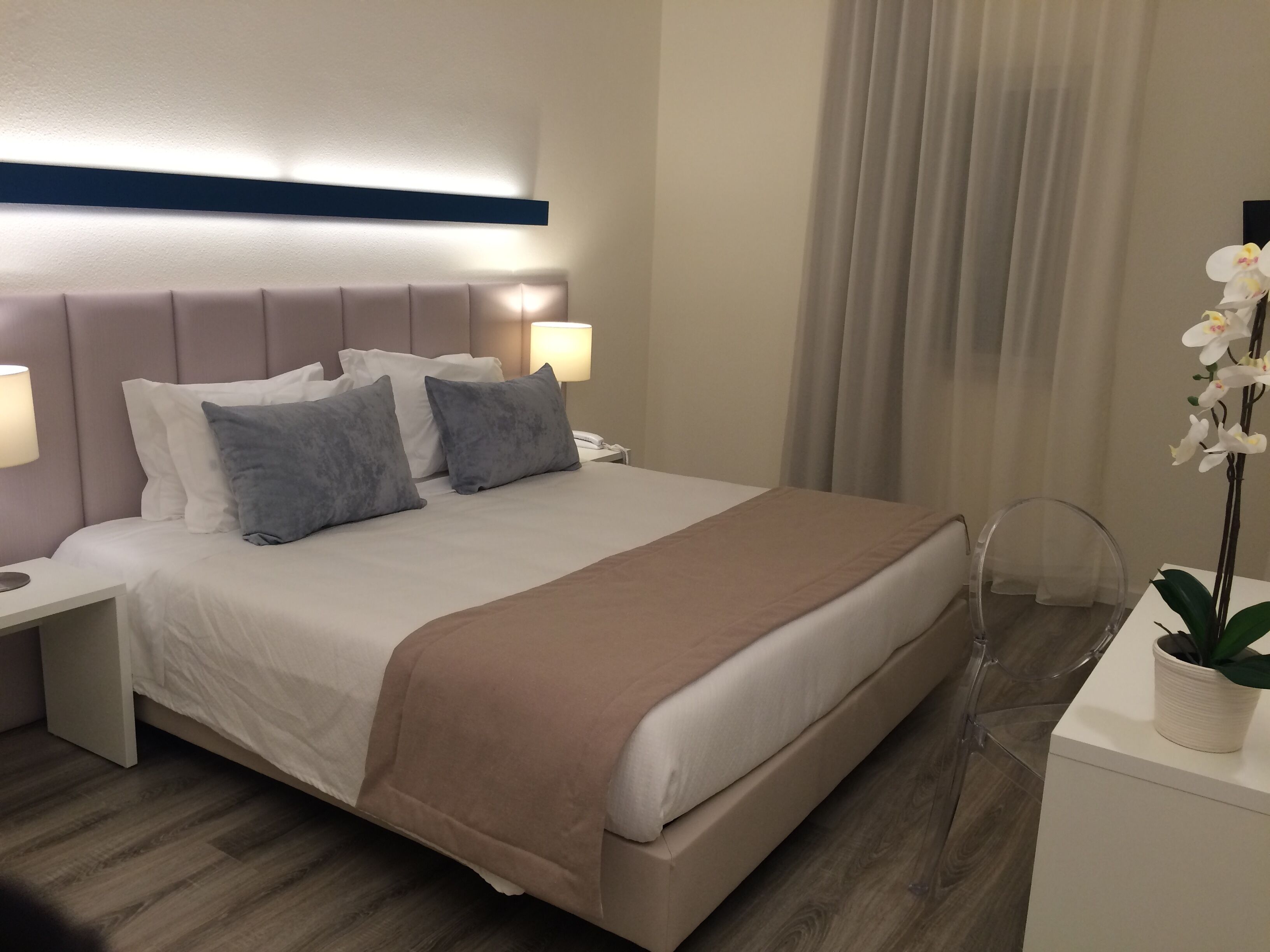 Wi-Fi gratuit, draps fournis