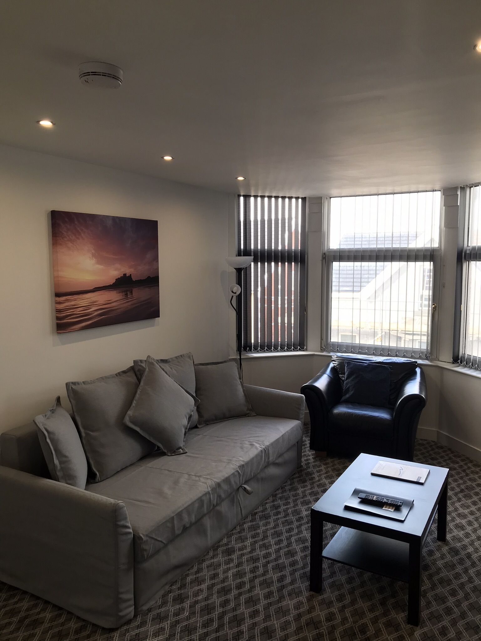 Apartamento superior (Bamburgh, Second Floor) | Zona de estar | Televisión de pantalla plana de 40 pulgadas con canales digitales