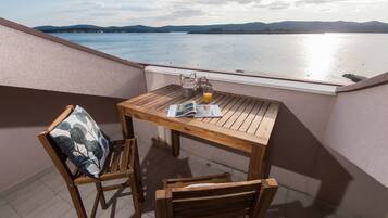 Design Apartment, 1 Bedroom, Sea View (Top Floor) | Balcony