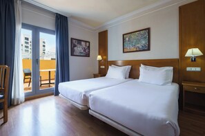 Minibar, in-room safe, desk, free WiFi