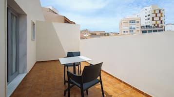 Minibar, caja de seguridad en la habitación, escritorio y wifi gratis