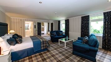 Courtyard Family Room | 1 bedroom, premium bedding, individually decorated