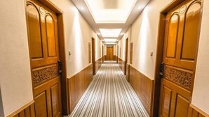 Superior Room | Hallway - Sunrise Hotel (Mandalay)