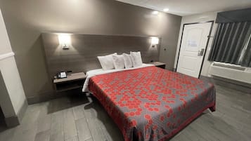 Egyptian cotton sheets, premium bedding, down comforters, pillowtop beds