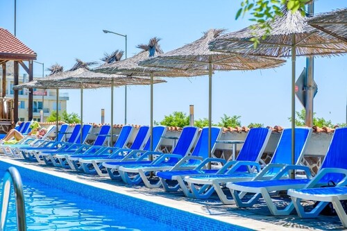 Vemara Club