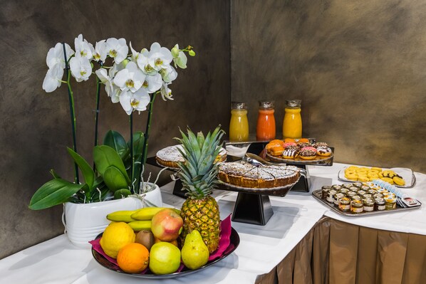 Daily buffet breakfast (EUR 12 per person)